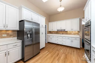 9361 Keswick Drive, Woodridge, IL 60517 - Photo 11