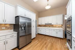 9361 Keswick Dr, Woodridge, IL 60517 - Photo 11