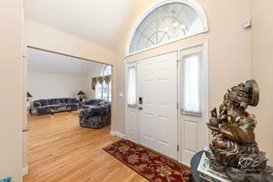 9361 Keswick Dr, Woodridge, IL 60517 - Photo 3