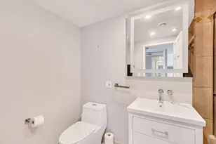 1 E Schiller St, Chicago, IL 60610 - Photo 9