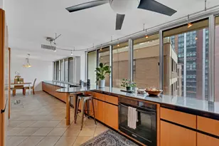 1 E Schiller St, Chicago, IL 60610 - Photo 7