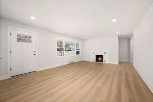 400 Kishwaukee Dr, Sycamore, IL 60178 - Photo 7