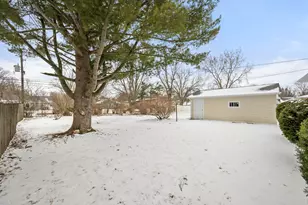400 Kishwaukee Dr, Sycamore, IL 60178 - Photo 19