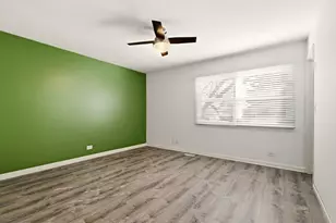 304 Jonquil Ct, Aurora, IL 60504 - Photo 19