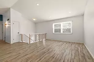 304 Jonquil Ct, Aurora, IL 60504 - Photo 9