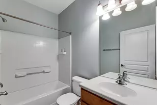 13330 Strandhill Dr, Orland Park, IL 60462 - Photo 17