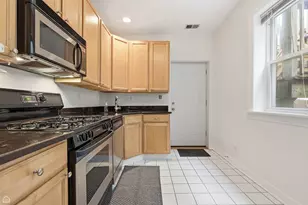 3222 W Berteau Ave, Chicago, IL 60618 - Photo 9