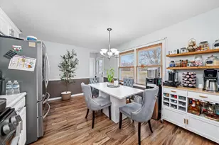 19404 Wildwood Ave, Lansing, IL 60438 - Photo 9