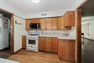 276 E Fullerton Ave, Northlake, IL 60164 - Photo 9