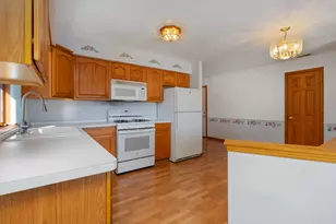 5242 W 79th St, Burbank, IL 60459 - Photo 5