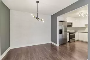 5450 Astor Ln, Rolling Meadows, IL 60008 - Photo 7