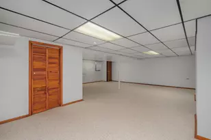 7816 Dorchester Ln, Darien, IL 60561 - Photo 33