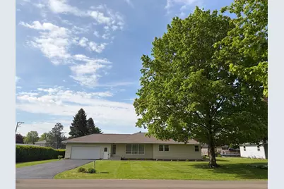 917 Sunset Avenue, Earlville, IL 60518 - Photo 1