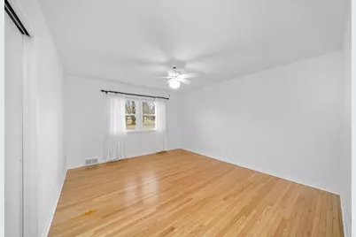 917 Sunset Avenue, Earlville, IL 60518 - Photo 13