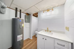 917 Sunset Ave, Earlville, IL 60518 - Photo 23