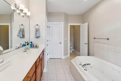 5 Illinois Avenue, Schaumburg, IL 60193 - Photo 19