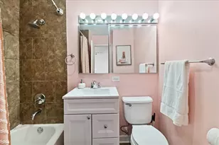 1355 N Sandburg Terrace, Chicago, IL 60610 - Photo 13