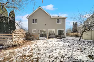 1384 Roxbury Dr, Aurora, IL 60502 - Photo 23