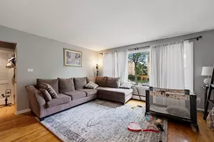 5706 N St Louis Ave, Chicago, IL 60659 - Photo 5