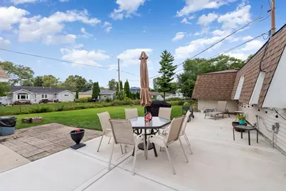 100 Des Plaines Lane, Hoffman Estates, IL 60169 - Photo 25