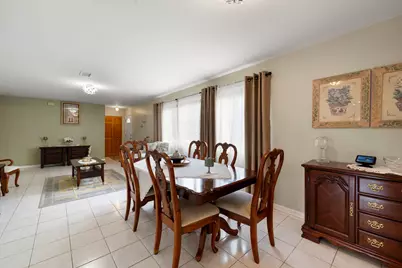 100 Des Plaines Lane, Hoffman Estates, IL 60169 - Photo 7