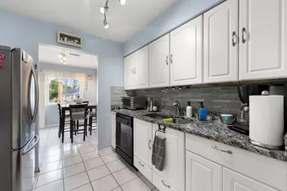 100 Des Plaines Lane, Hoffman Estates, IL 60169 - Photo 9