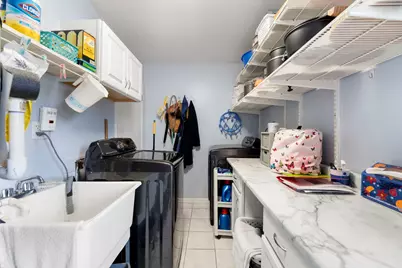 100 Des Plaines Lane, Hoffman Estates, IL 60169 - Photo 15