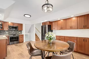 850 S Saylor Ave, Elmhurst, IL 60126 - Photo 7