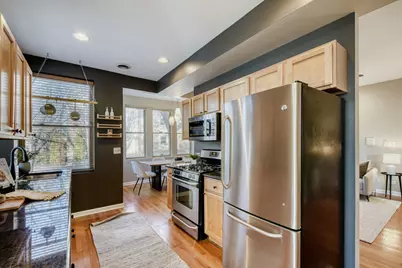 3725 W Byron Street #1, Chicago, IL 60618 - Photo 9