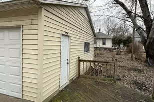 316 W Henry St, Pontiac, IL 61764 - Photo 3