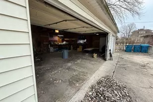 316 W Henry St, Pontiac, IL 61764 - Photo 7