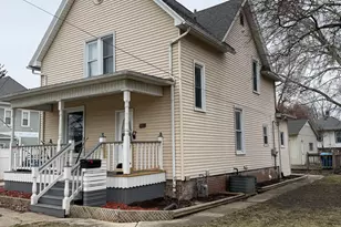 316 W Henry St, Pontiac, IL 61764 - Photo 1