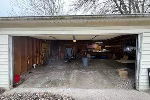 316 W Henry St, Pontiac, IL 61764 - Photo 5