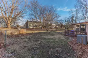 28 Chatsford Ct, Bloomington, IL 61704 - Photo 59