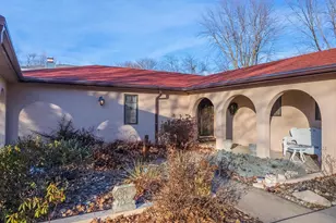 28 Chatsford Ct, Bloomington, IL 61704 - Photo 7