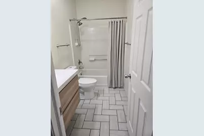 149 N Waters Edge Drive #F, Glendale Heights, IL 60139 - Photo 11