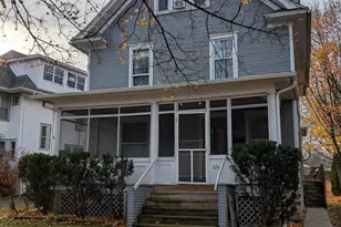 226 W Locust St, Dekalb, IL 60115 - Photo 1