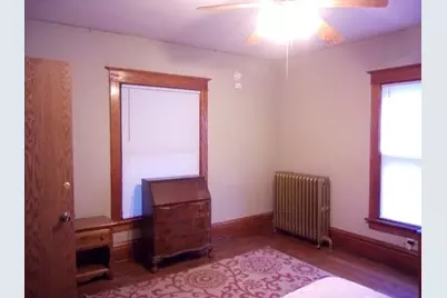 226 W Locust Street, Dekalb, IL 60115 - Photo 11