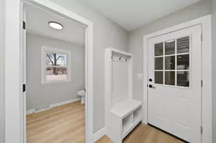 82 Ashlawn Ave, Oswego, IL 60543 - Photo 5