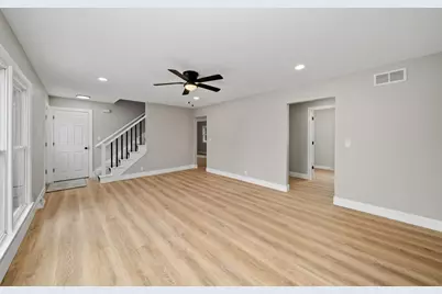 82 Ashlawn Avenue, Oswego, IL 60543 - Photo 3