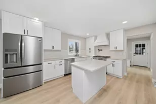 82 Ashlawn Ave, Oswego, IL 60543 - Photo 9