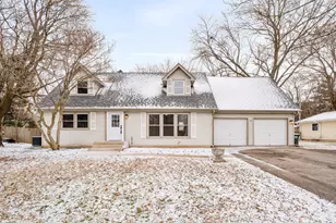 82 Ashlawn Ave, Oswego, IL 60543 - Photo 1