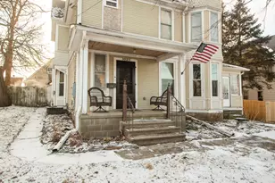 1023 S Peoria Ave, Dixon, IL 61021 - Photo 3