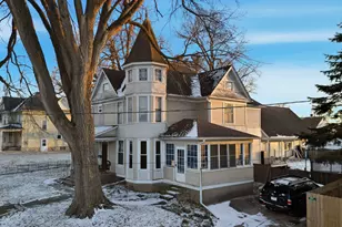 1023 S Peoria Ave, Dixon, IL 61021 - Photo 33