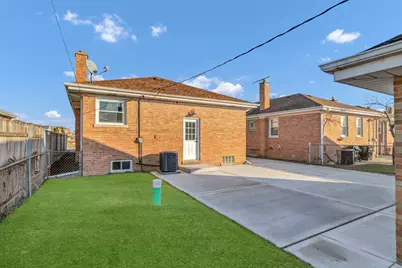 4500 N Ozanam Avenue, Norridge, IL 60706 - Photo 5