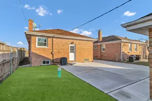 4500 N Ozanam Ave, Norridge, IL 60706 - Photo 5