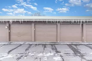 740 Saint Andrews Ln, Crystal Lake, IL 60014 - Photo 15