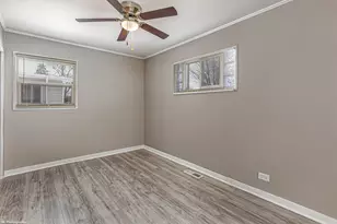 128 Algonquin St, Park Forest, IL 60466 - Photo 9