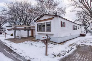 3268 Meadow Dr, Park City, IL 60085 - Photo 3