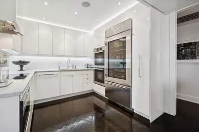 950 N Michigan Avenue #2704, Chicago, IL 60611 - Photo 15